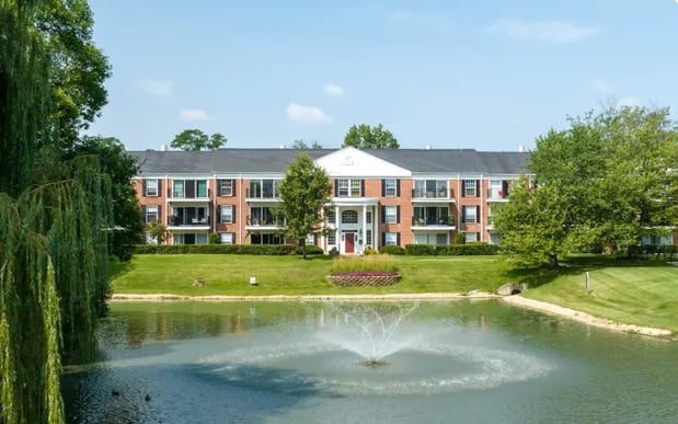 Images Versailles on the Lakes Oakbrook