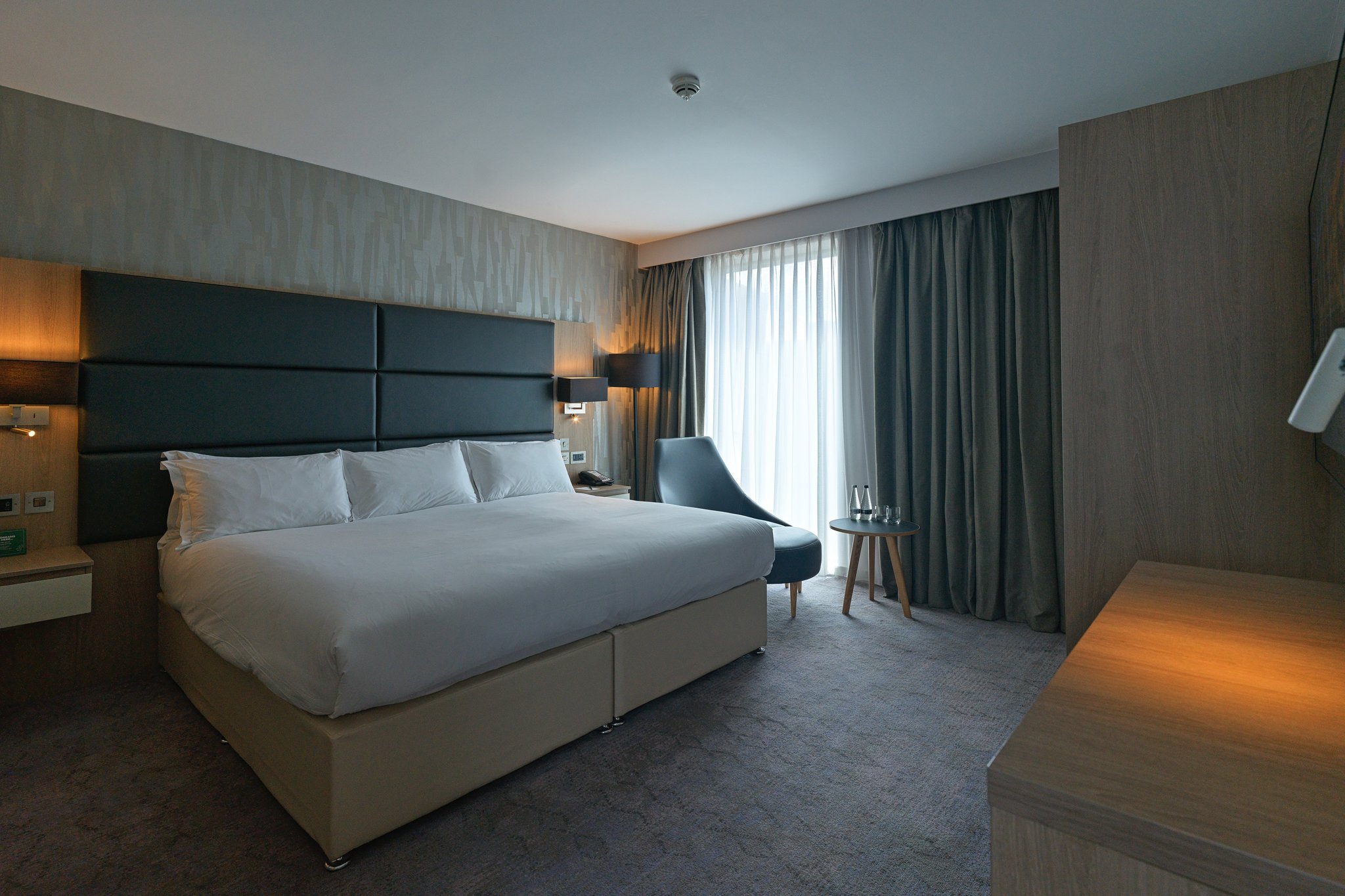 Images Holiday Inn Manchester - City Centre by IHG