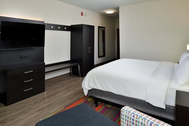 Images Holiday Inn Express & Suites Carthage by IHG
