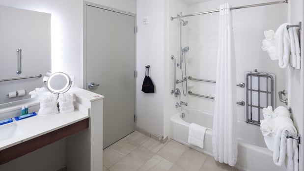 Images Holiday Inn Express & Suites Orlando at Seaworld by IHG