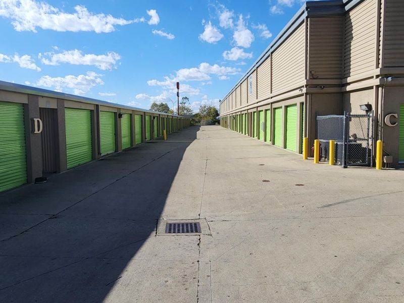 Images Extra Space Storage