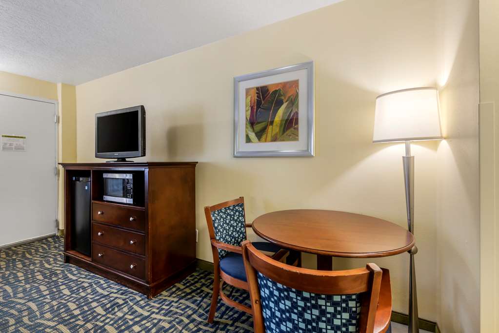 Guest Room Best Western Cocoa Beach Hotel & Suites Cocoa Beach (321)783-7621