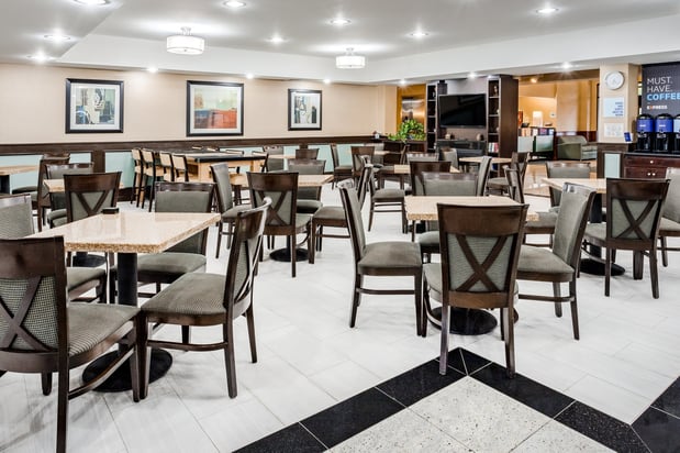 Images Holiday Inn Express & Suites Canton by IHG