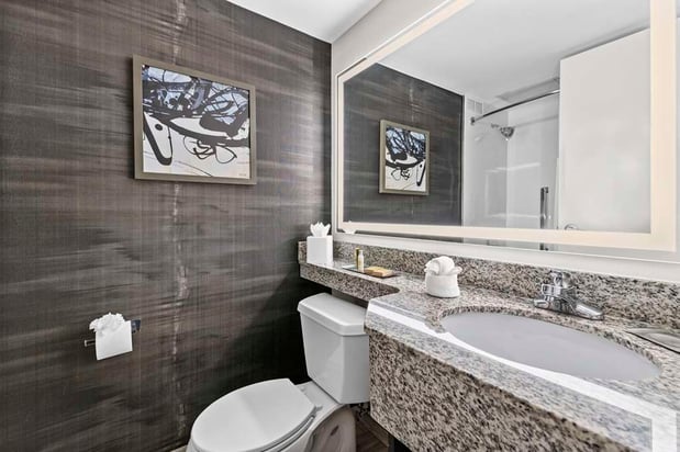 Images DoubleTree by Hilton Raleigh Midtown