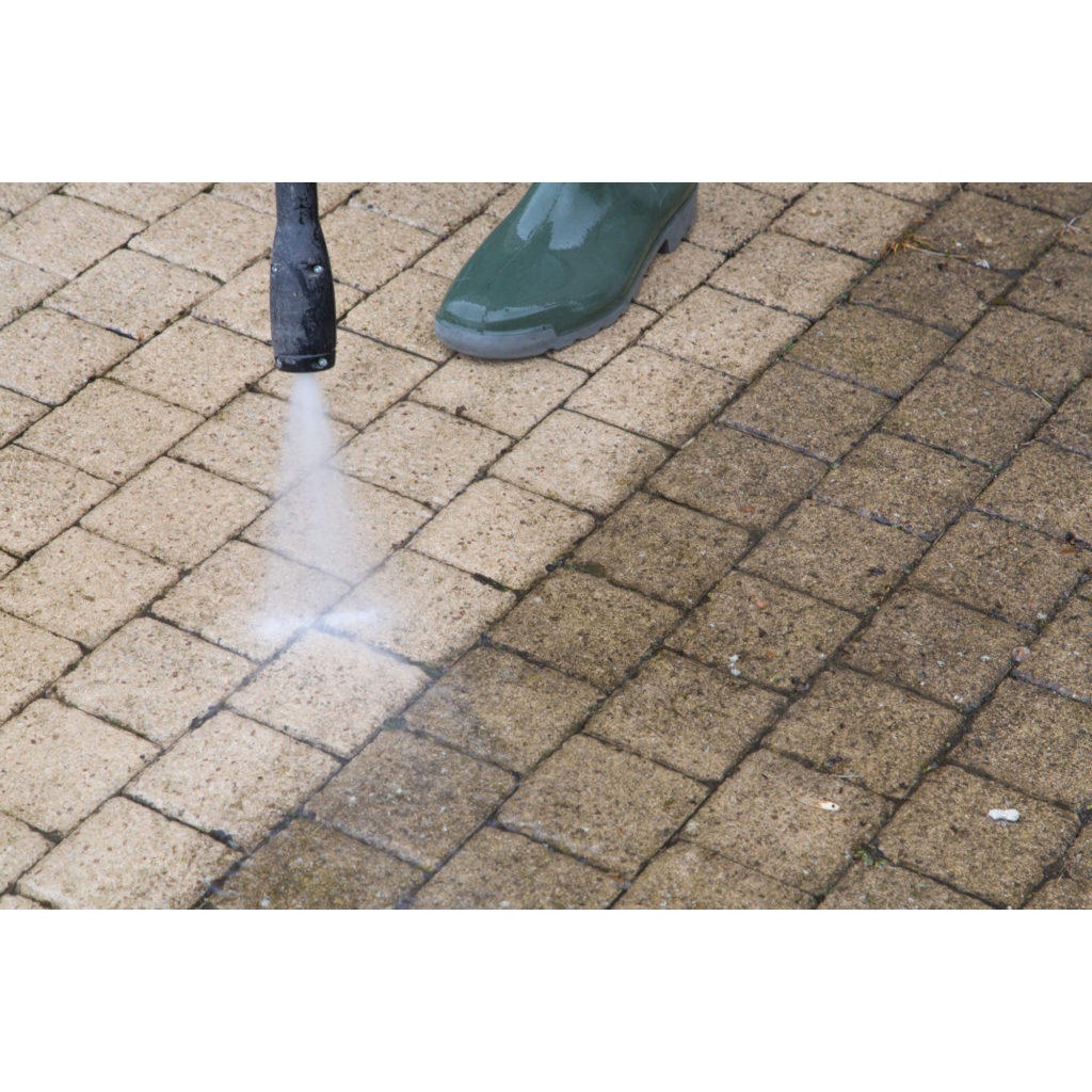 Extreme Pressure Washing &amp; Landscaping Logo