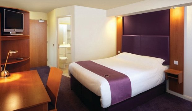 Images Premier Inn Manchester Airport M56 J6 Runger Lane North hotel