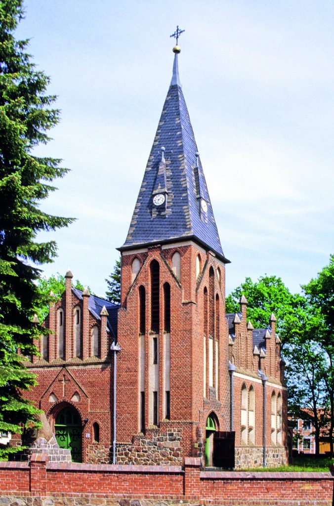 Kirche Glövzin - Pfarrsprengel Karstädt-Land, Premsliner Straße in Glövzin