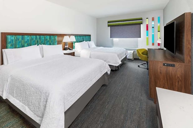 Images Hampton Inn & Suites Dallas I-30 Cockrell Hill