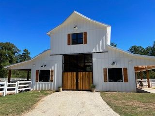 Angel's Construction & Remodeling LLC Image