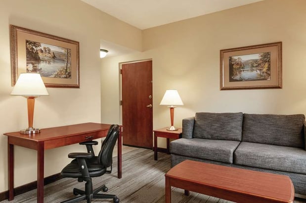 Images Hampton Inn & Suites Williamsburg Historic District