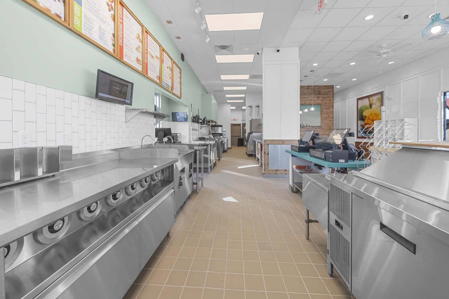 Tropical Smoothie Cafe Image