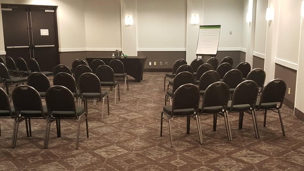 Images Holiday Inn Blmgtn Arpt South - Mall Area by IHG