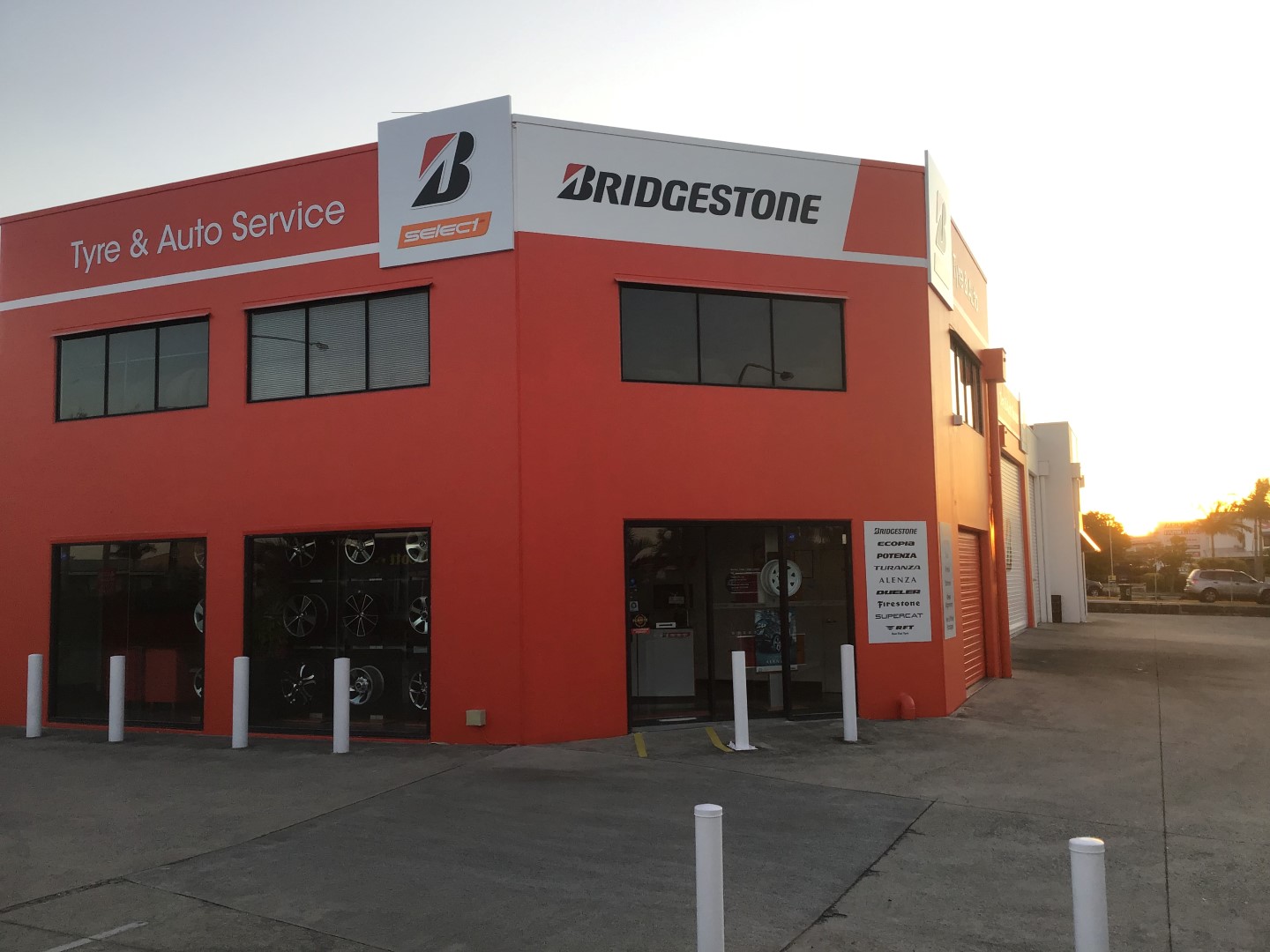 Images Bridgestone Select Tyre & Auto Geebung