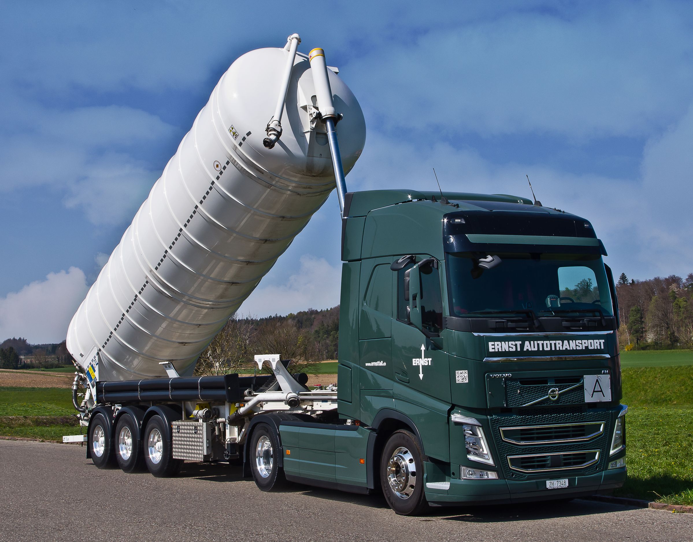 Ernst Autotransport, Oberfeldstrasse 14B in Kloten