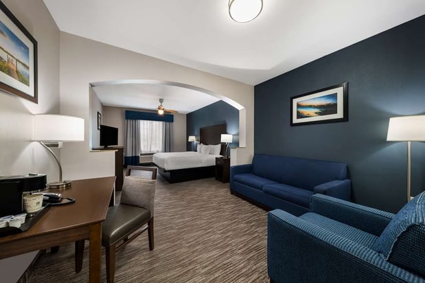 Images Best Western Plus Lake Dallas Inn & Suites