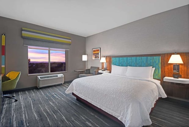 Images Hampton Inn Las Vegas Strip South
