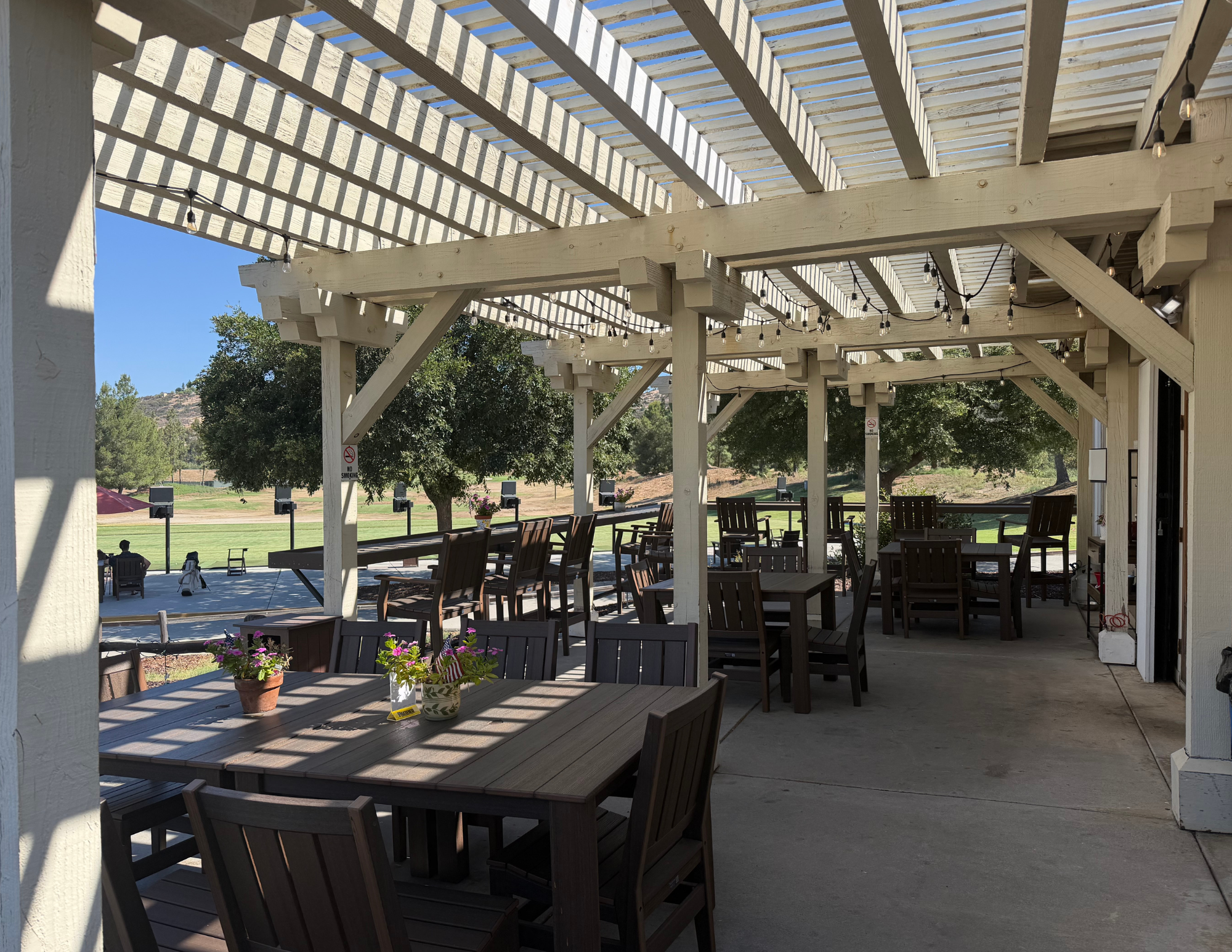 Outdoor dining at Shawii Kitchen in Valley Center.