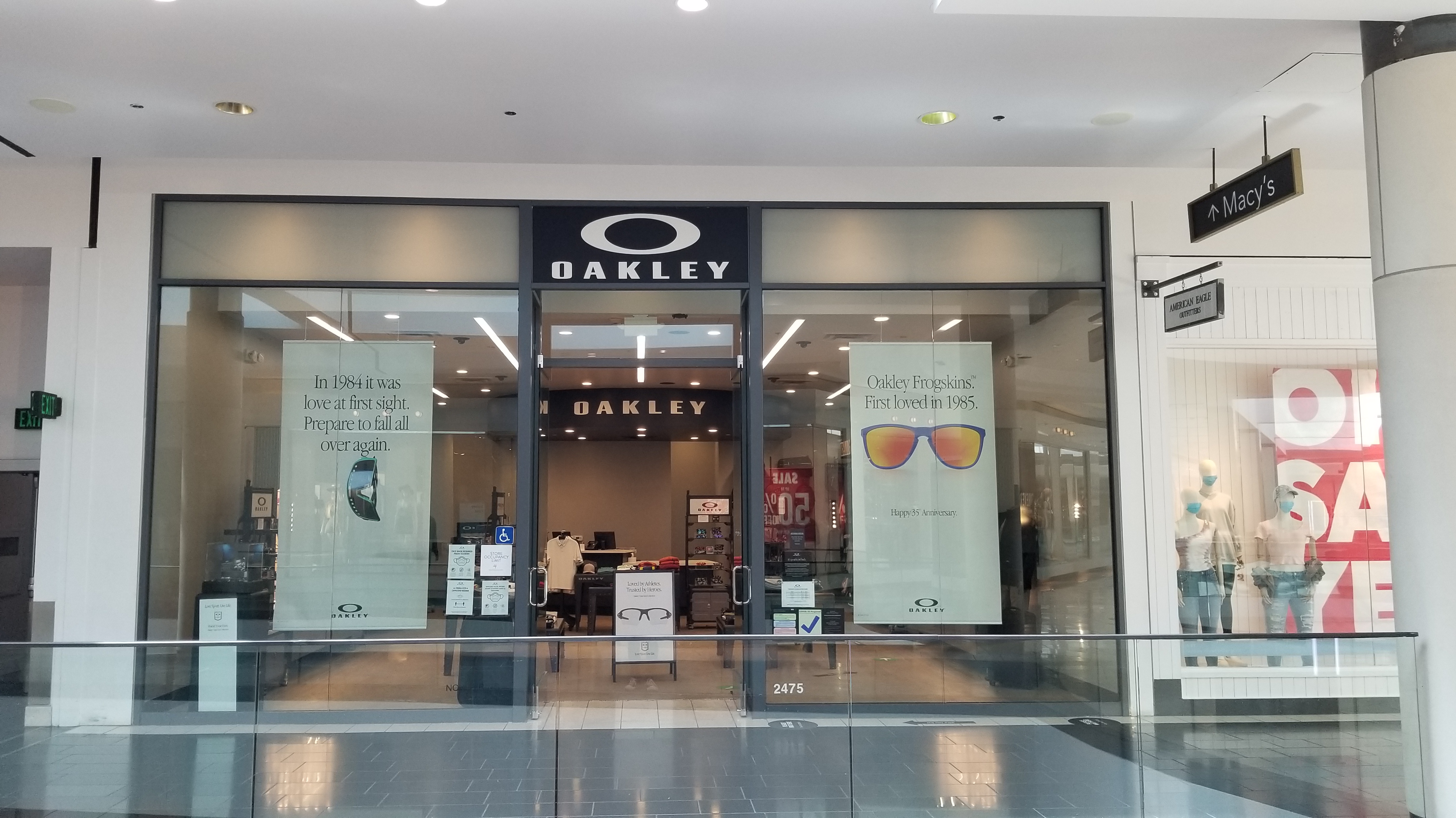 Oakley Store 2855 Stevens Creek Blvd 