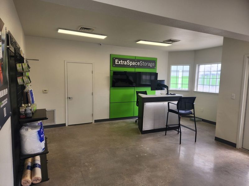 Extra Space Storage Image