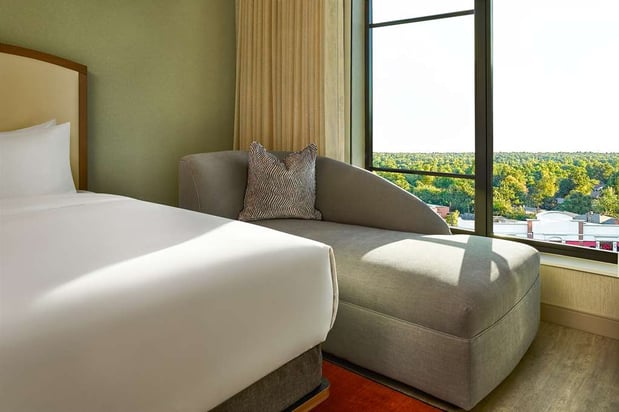 Images Lively Hotel on OAK Oklahoma City, Tapestry by Hilton
