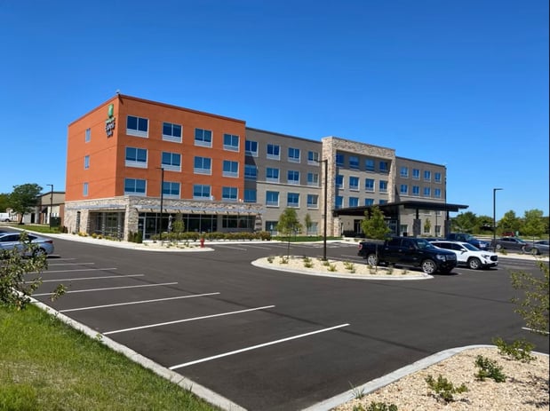 Images Holiday Inn Express & Suites Madison West - Middleton by IHG