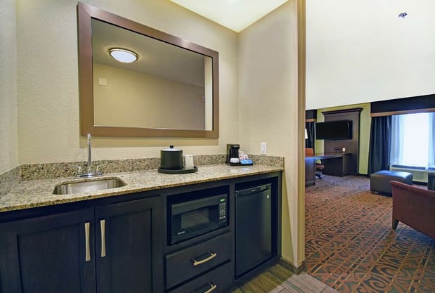 Images Hampton Inn & Suites Milwaukee/Franklin