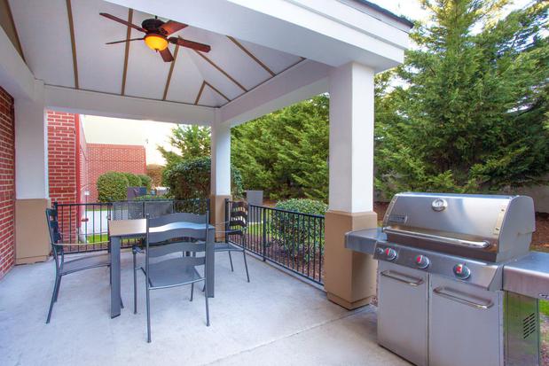 Images Candlewood Suites Virginia Beach Town Center by IHG