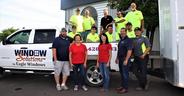 Images Eagle Window of the Twin Cities