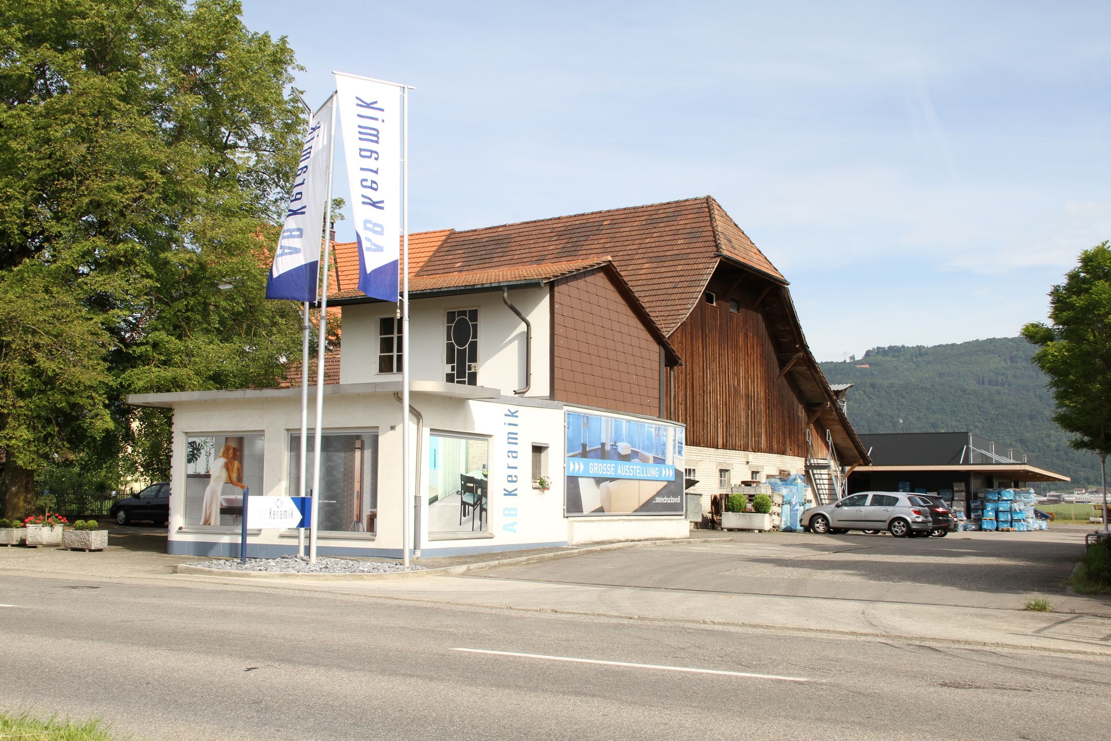 AB Keramik AG, Dorfstrasse 187 in Neuendorf
