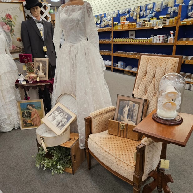 Images Ohio Valley Antique Mall