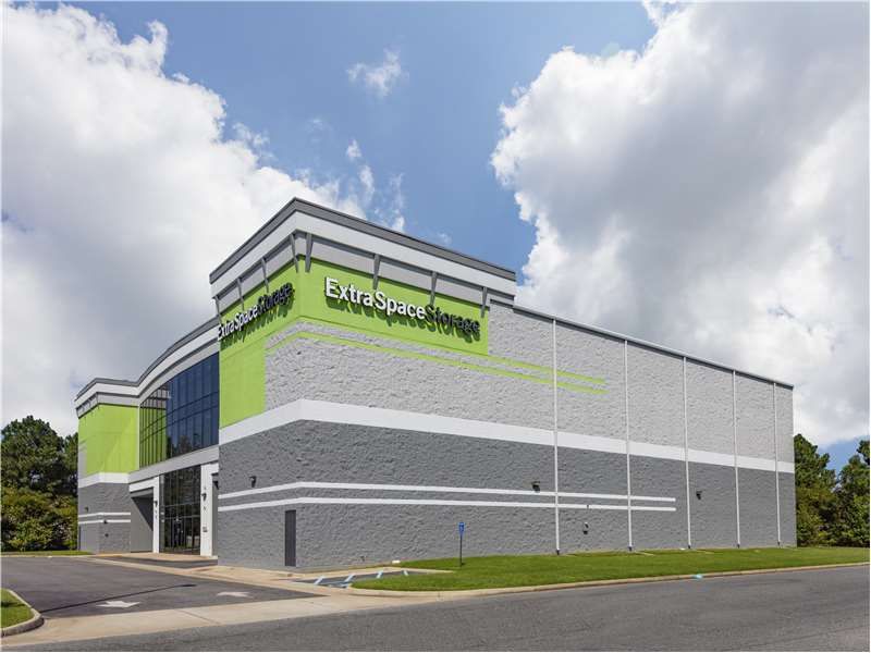 Beauty Image - Extra Space Storage at 2206 Victory Blvd, Portsmouth, VA 23702