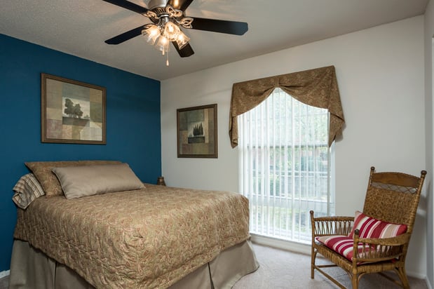 Images Retreat at Seven Trails Apartments