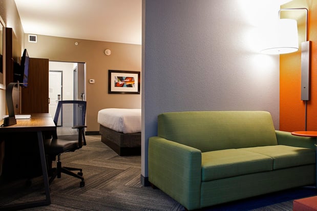 Images Holiday Inn Express & Suites Louisville Downtown by IHG