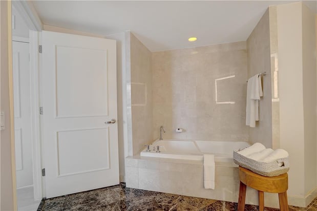 Images Beach House Fort Lauderdale, a Hilton Resort