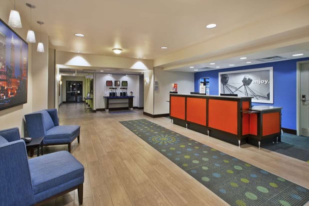 Images Hampton Inn & Suites Elyria