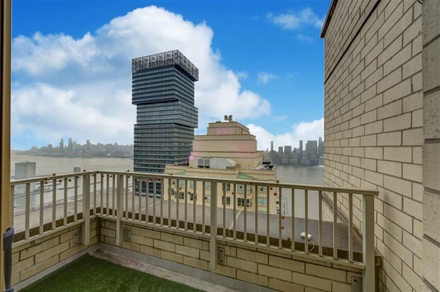 Images Tarek Hassieb, Team Tarek Real Estate Group | Liberty Realty | Hoboken Office