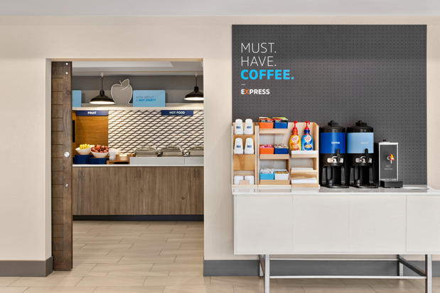 Images Holiday Inn Express & Suites Evansville Downtown by IHG