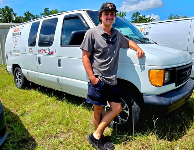 Images Reliable R.V Repair