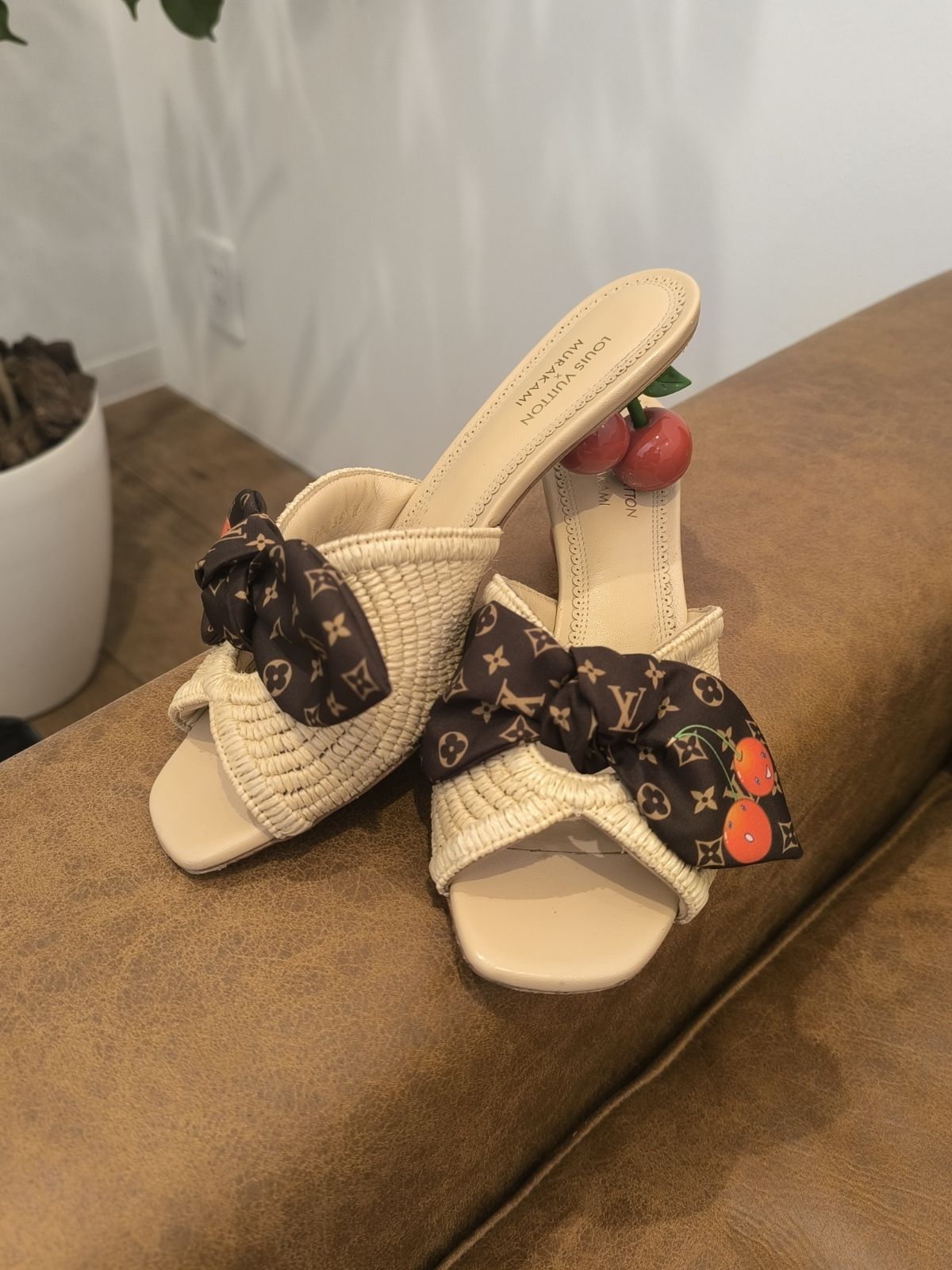 Images KOMEHYO（コメ兵）買取センターThe Kitahama PLAZA