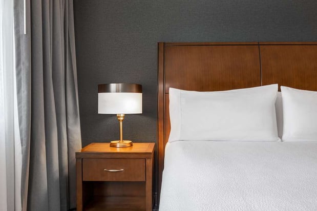 Images Hilton Garden Inn Burlington Downtown