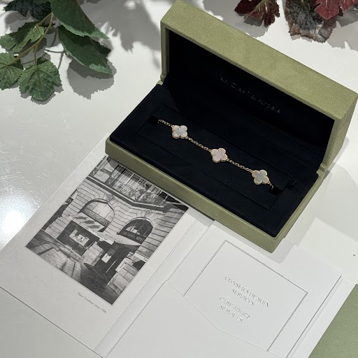 Images 買取専門店  KOMEHYO  (コメ兵)  広島三越