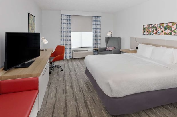 Images Hilton Garden Inn Birmingham/Lakeshore Drive