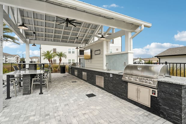 Images Story Lake Gibson | Luxury Apartment Homes