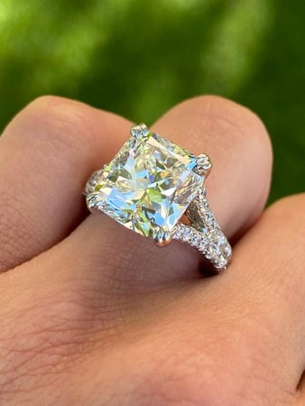 Images Mariloff Diamonds & Fine Jewelry
