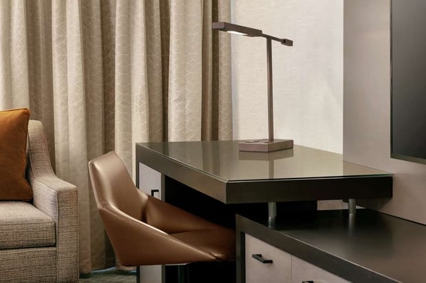 Images DoubleTree by Hilton McLean Tysons