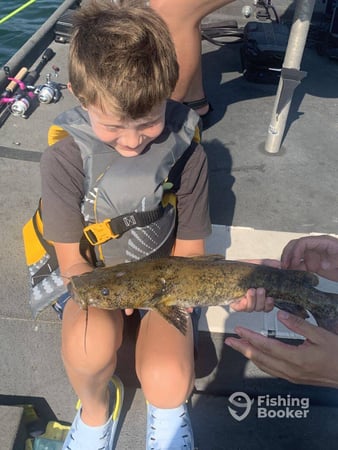 Images Fisher Davis' guide service