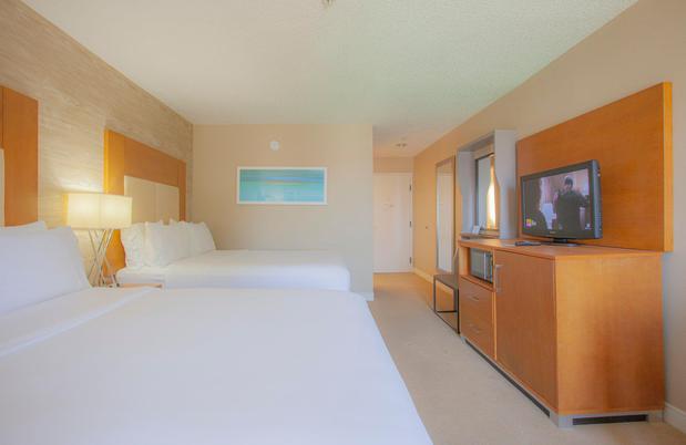 Images Holiday Inn & Suites Spring - the Woodlands Area by IHG