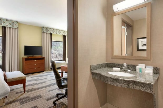 Images Hampton Inn & Suites Birmingham East Irondale
