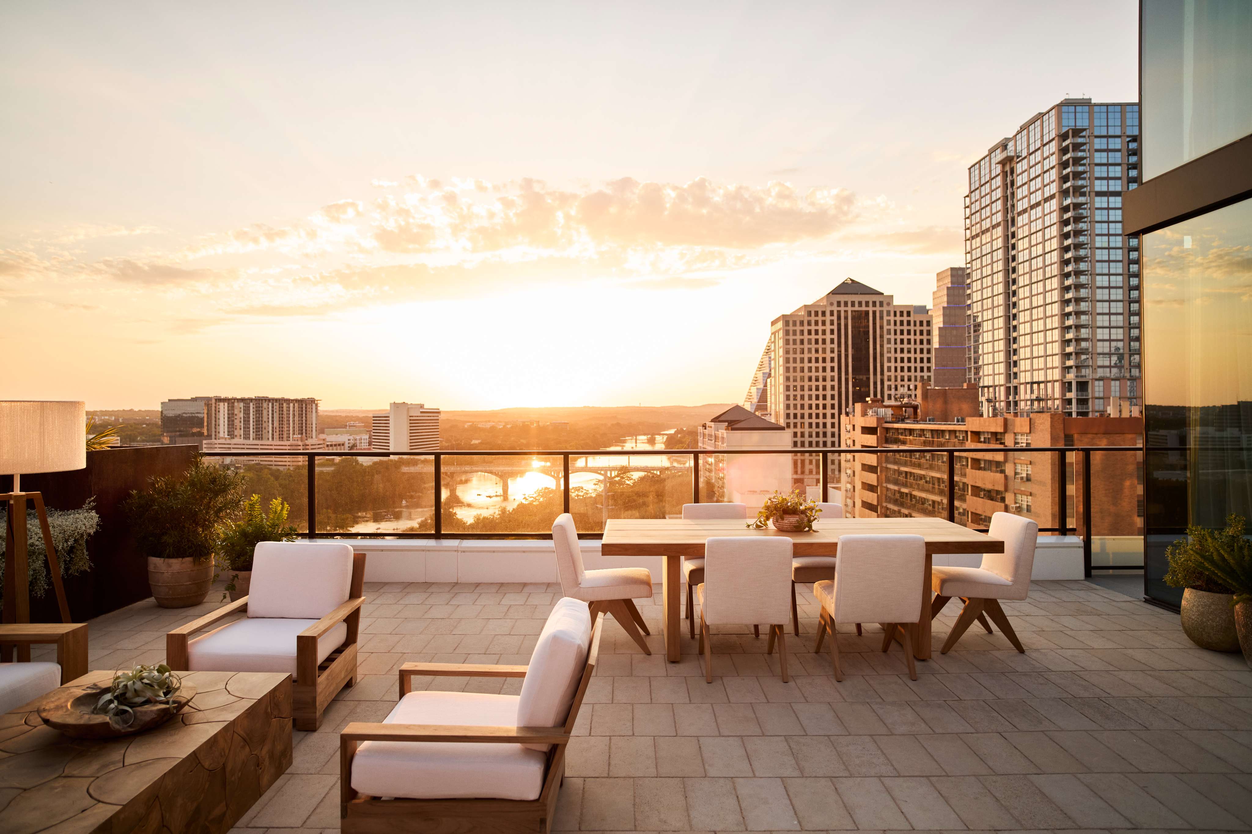 Lake Terrace Suite 
