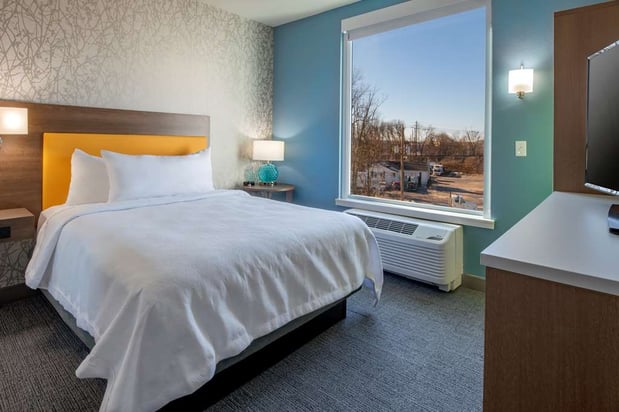 Images Home2 Suites by Hilton Wayne